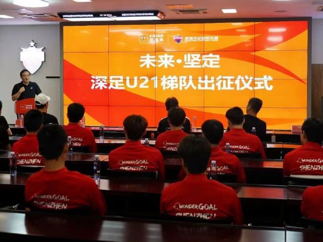 谈及艺术与公益的平衡，刘晓理以《金刚不坏》为例，分享了创作心得：“我们避免渲染黑暗，而是紧紧扣住‘父爱’与‘守望相助’的情感内核。